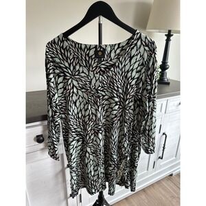 JM Collection Womens 1X Tunic Top Green Black Abstract Leaf Side Tie 3/4 Slv